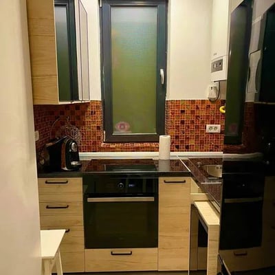 Аренда комфортной 2-комнатной квартиры с двориком, 41 м², Мамаия Норд, Констанца, Румыния